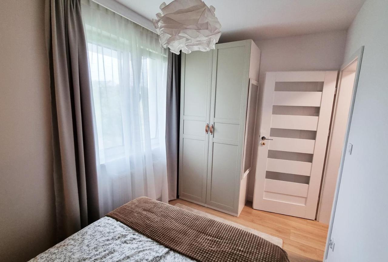 Apartament Mlody Gdansk - Bezplatny Parking, Mocne Wifi, Dobre Polaczenie Z Lotniskiem Екстер'єр фото